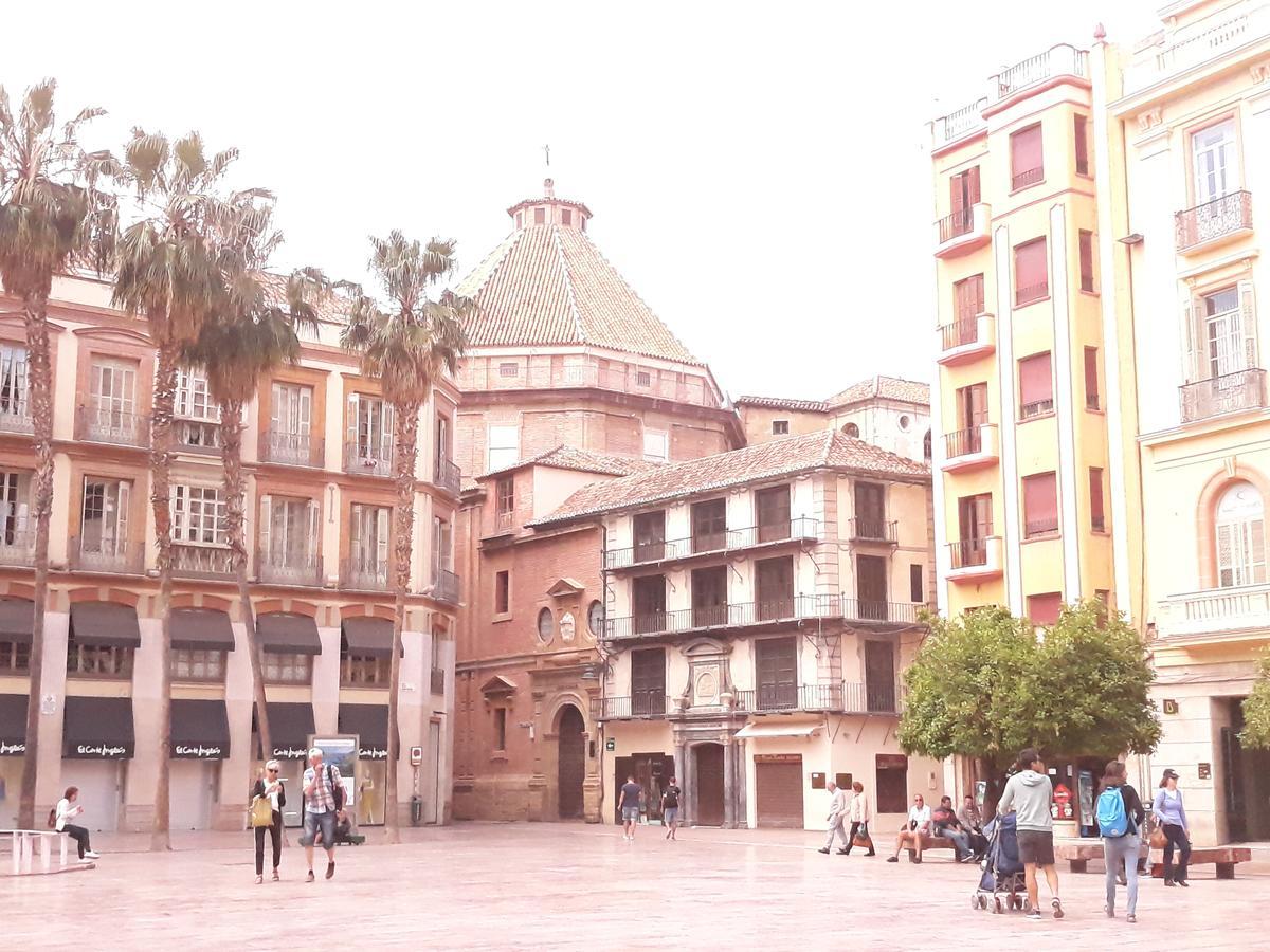 Stay Home & Away In The Heart Of Historical Town Of Малага Екстериор снимка