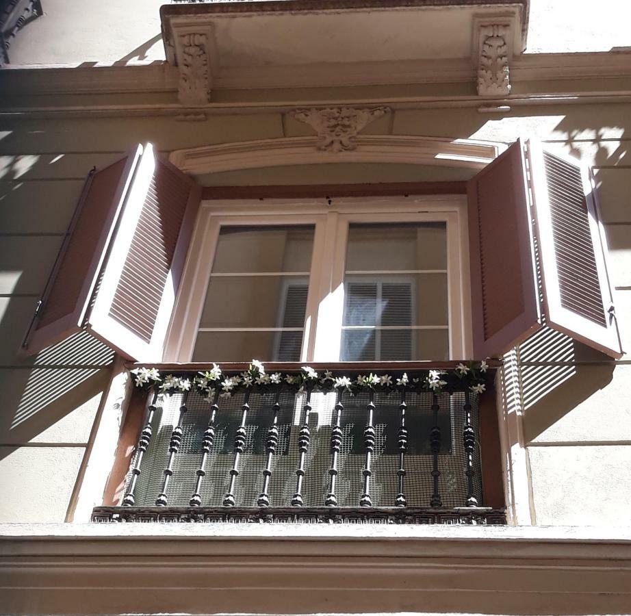 Stay Home & Away In The Heart Of Historical Town Of Малага Екстериор снимка